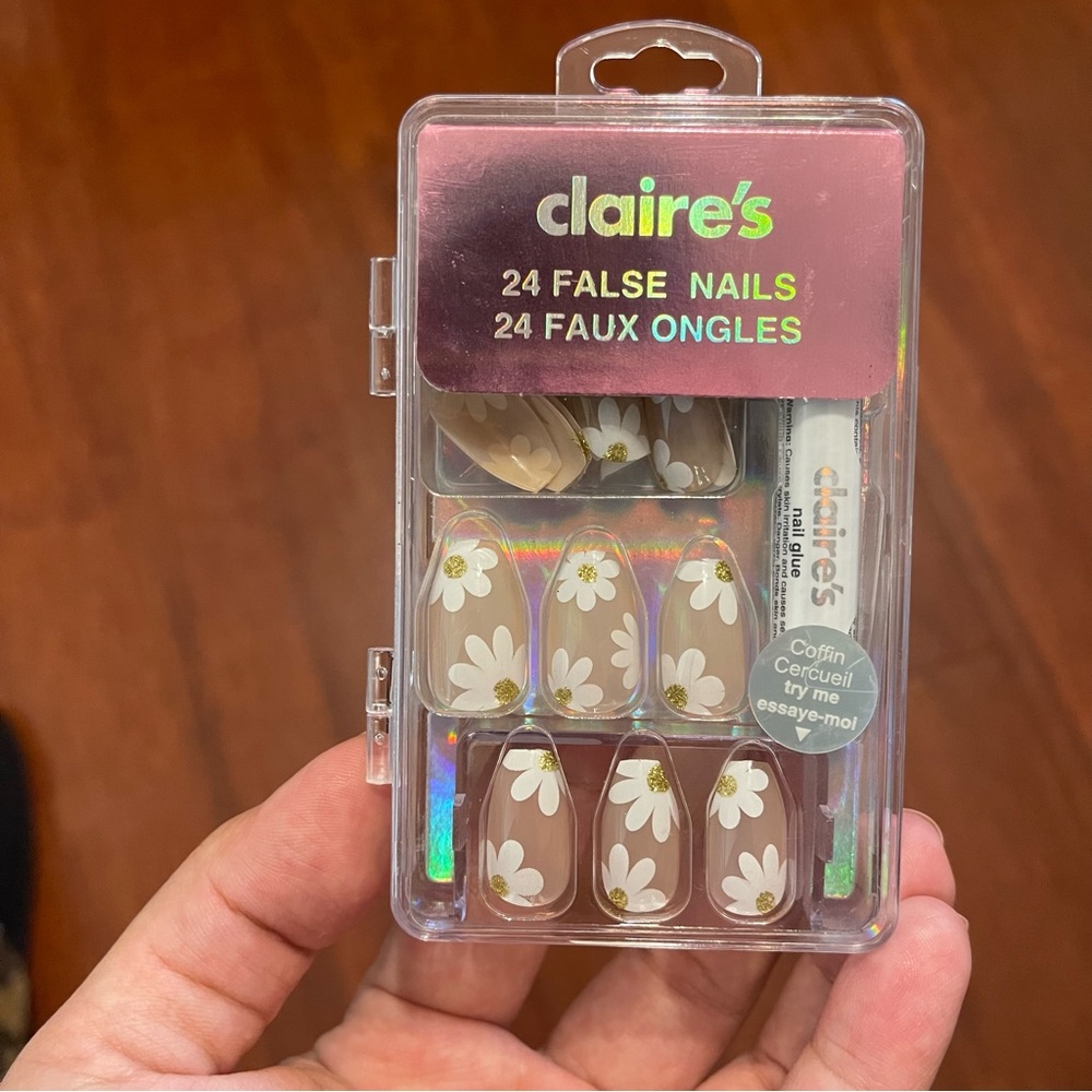 Press-on faux nails